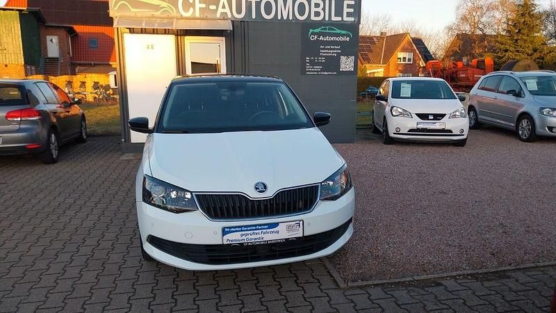 Gebraucht Skoda Fabia Ambition 90 PS (66 kW) 2015 Weiß Limousine