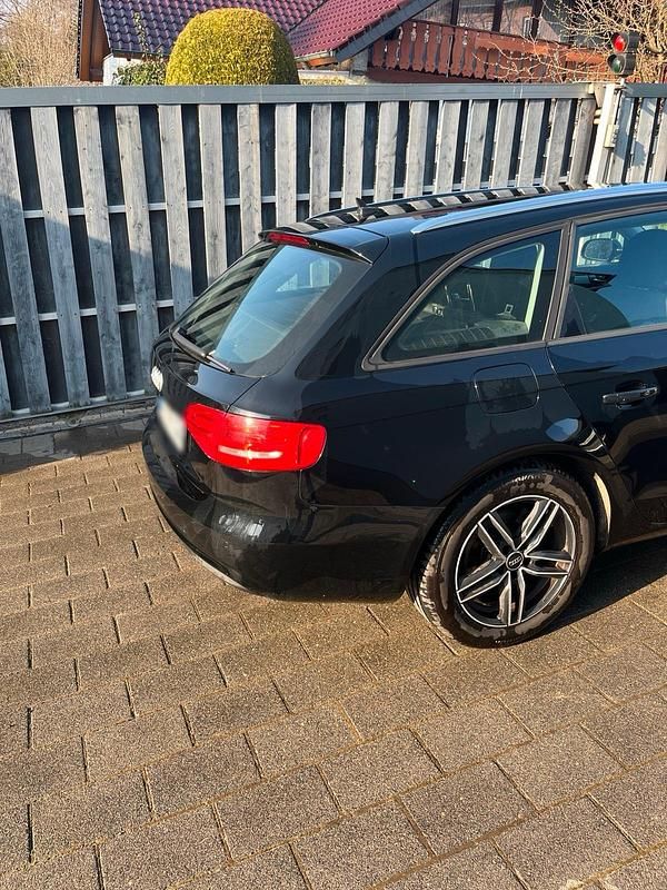 Gebraucht Audi A4 150 PS (110 kW) 2015 Schwarz Kombi