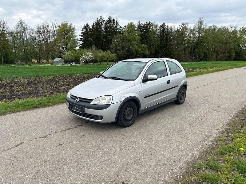 Silber Gebraucht 2002 Opel Corsa Elegance Limousine | 550 € (Superpreis) - Bild 1/4