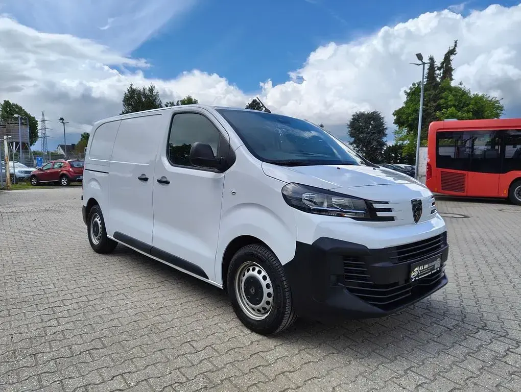 Gebraucht Peugeot Expert 120 PS (88 kW) 2024 Weiß Van