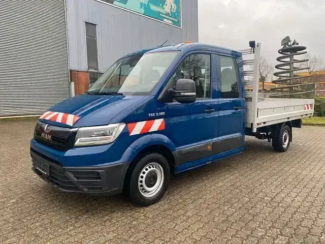 Używany MAN TGE 177 KM (130 kW) 2020 Niebieski Van