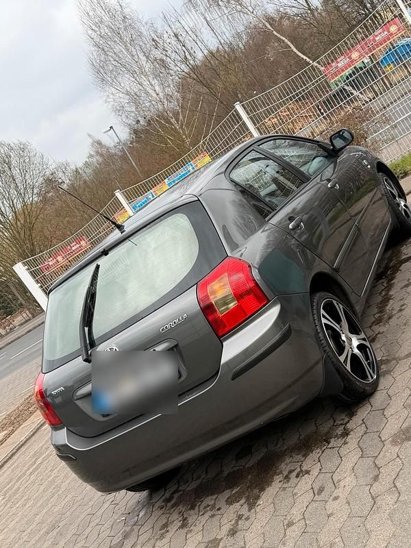 Gebraucht Toyota Corolla 96 PS (70 kW) 2004 Grau Kleinwagen