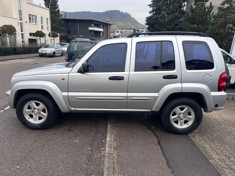 Gebraucht Jeep Cherokee Limited 204 PS (150 kW) 2005 Silber SUV