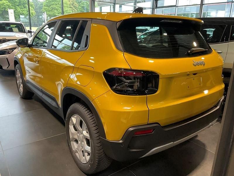 Neu Jeep Avenger Altitude 101 PS (74 kW) 2025 Yellow launch color SUV
