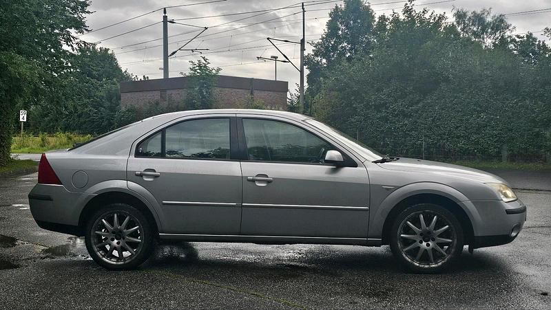 Gebraucht 2005 Ford Mondeo Limousine | 500 € (Superpreis) - Bild 1/4