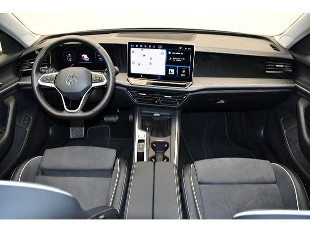 Gebraucht VW Passat Business 150 PS (110 kW) 2025 Oyster silver metallic Kombi