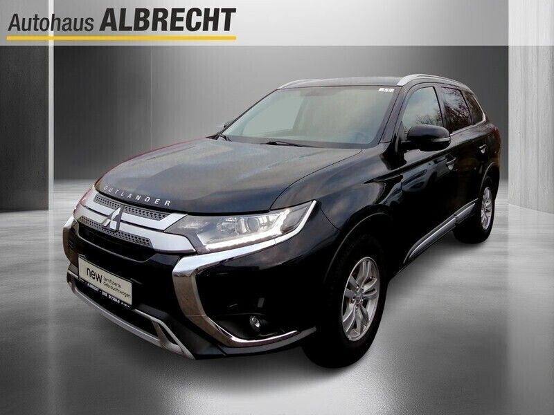 Schwarz Gebraucht 2019 Mitsubishi Outlander P-HEV Diamant Edition SUV | 18.990 € (Fairer Preis) - Bild 1/4
