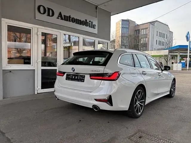 Gebraucht BMW 320 Luxury Line 190 PS (139 kW) 2021 Weiß Limousine