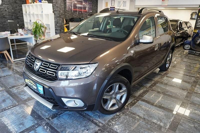 Gebraucht Dacia Sandero Prestige 90 PS (66 kW) 2019 Braun Limousine
