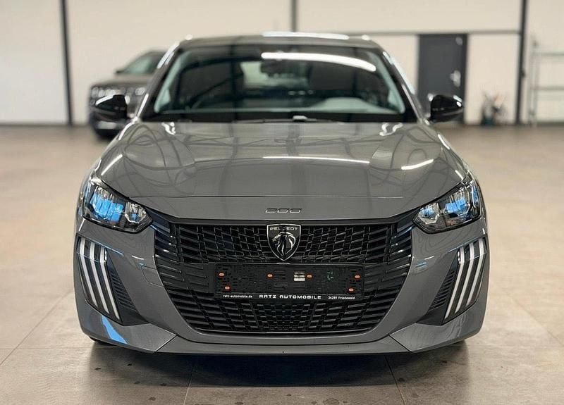 Gebraucht Peugeot 208 Active 75 PS (55 kW) 2024 Grau Kleinwagen