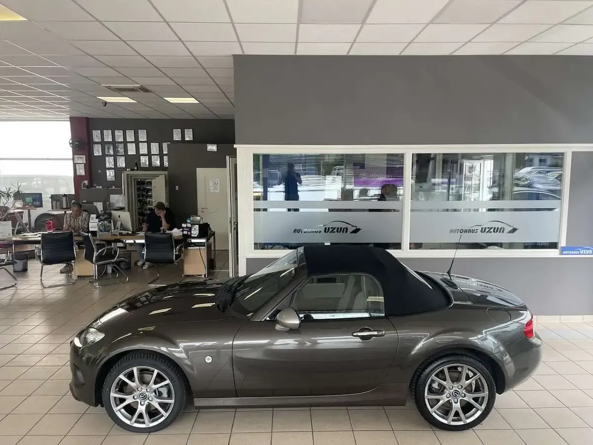 Używany Mazda MX5 Sendo 126 KM (92 kW) 2014 Szary Kabriolet