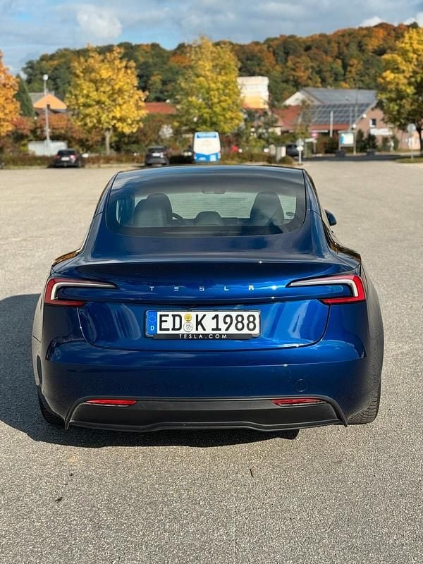 Gebraucht Tesla Model 3 Standard Range 208 kW (283 PS) 2024 Blau Limousine