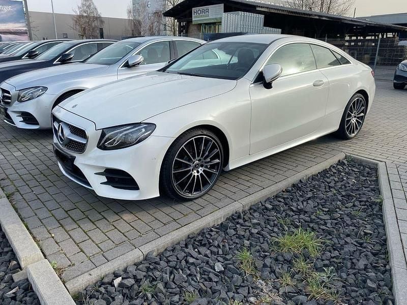 Gebraucht Mercedes E300 245 PS (180 kW) 2019 Weiß Coupé