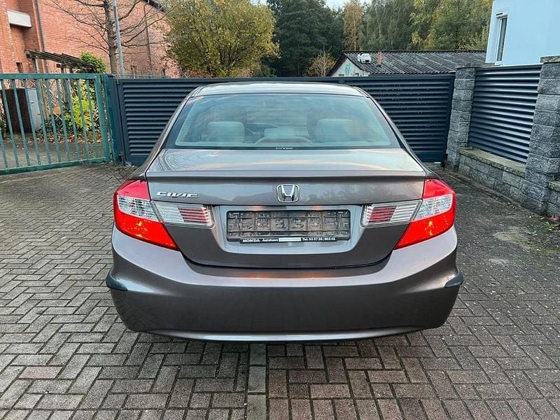 Gebraucht Honda Civic 141 PS (103 kW) 2013 Braun Limousine