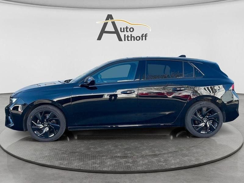 Gebraucht Opel Astra 131 PS (96 kW) 2024 Schwarz Limousine