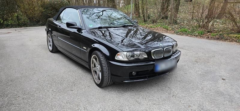 Gebraucht BMW 320 Cabriolet 170 PS (125 kW) 2001 Schwarz Cabrio