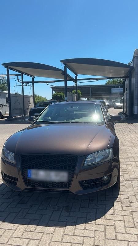 Braun Gebraucht 2011 Audi A5 Design Coupé | 7.000 € (Superpreis) - Bild 1/4