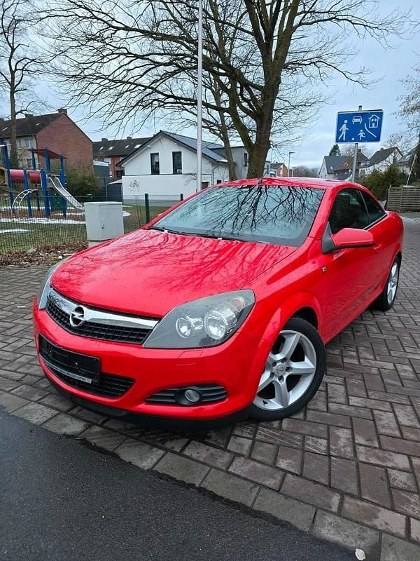 Gebraucht Opel Astra Cabriolet 105 PS (77 kW) 2006 Rot Cabrio