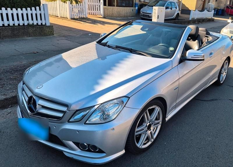 Gebraucht Mercedes E250 204 PS (150 kW) 2010 Silber Cabrio