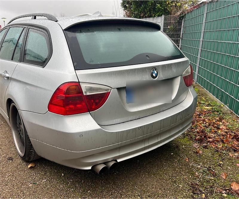 Gebraucht BMW 318 129 PS (94 kW) 2007 Silber Kombi