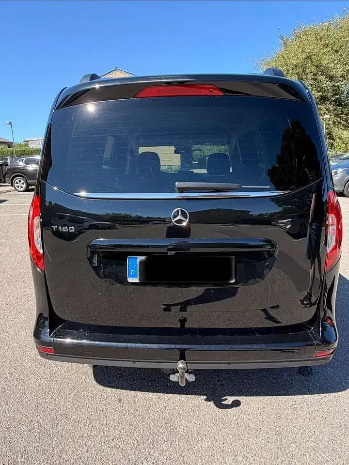 Gebraucht Mercedes T180 Progressive 131 PS (96 kW) 2023 Schwarz Van / Kleinbus