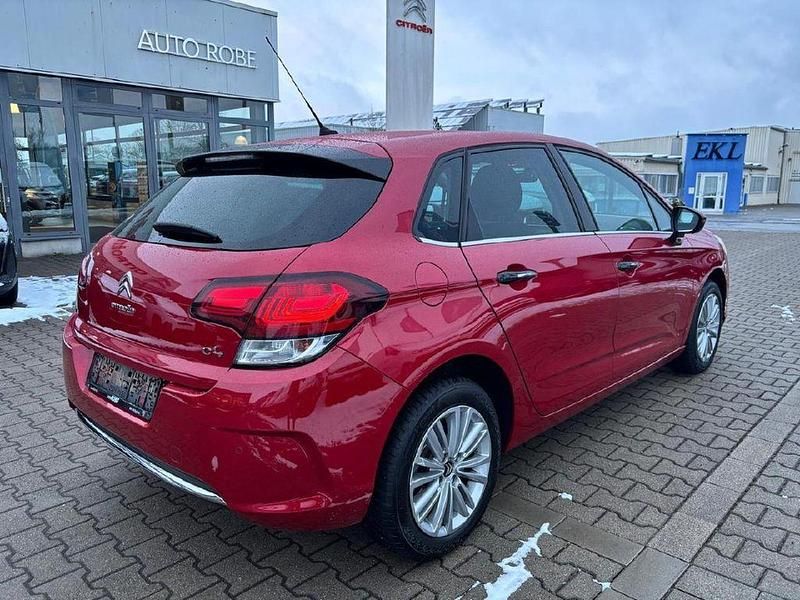 Gebraucht Citroën C4 Shine 131 PS (96 kW) 2015 Lackierung rot rubi/metallic k Limousine