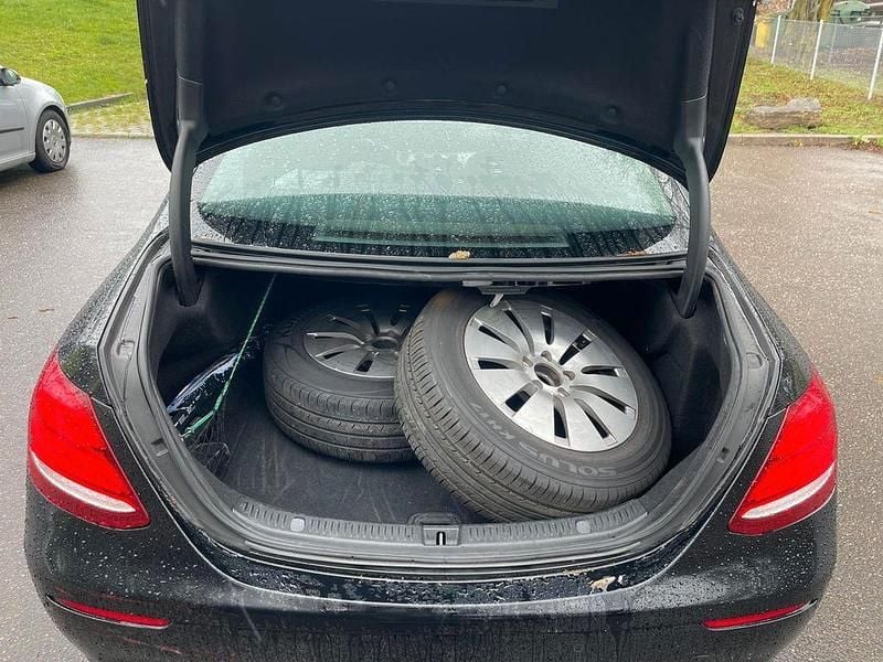 Gebraucht Mercedes E200 160 PS (117 kW) 2019 Schwarz Limousine