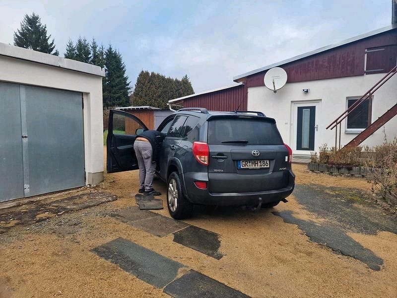 Gebraucht Toyota RAV4 177 PS (130 kW) 2006 Schwarz SUV