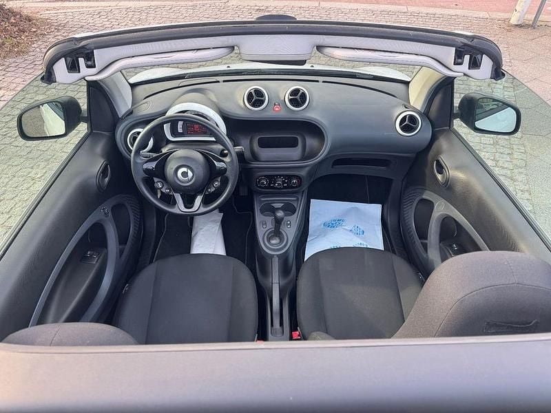 Gebraucht Smart ForTwo Cabrio 71 PS (52 kW) 2019 Weiß Cabrio