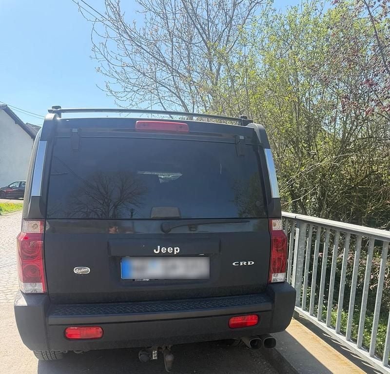 Second-hand Jeep Commander 217 CP (159 kW) 2007 Negru SUV