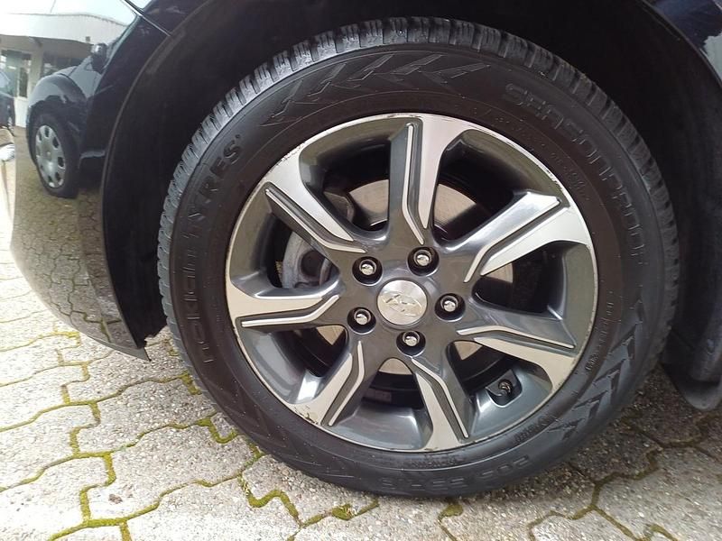 Gebraucht Hyundai ix20 125 PS (91 kW) 2019 Schwarz metallic Kleinwagen