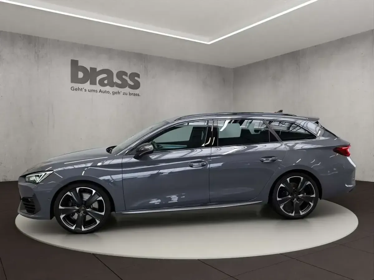 Gebraucht Cupra Leon VZ 245 PS (180 kW) 2024 Graphene grau Kombi