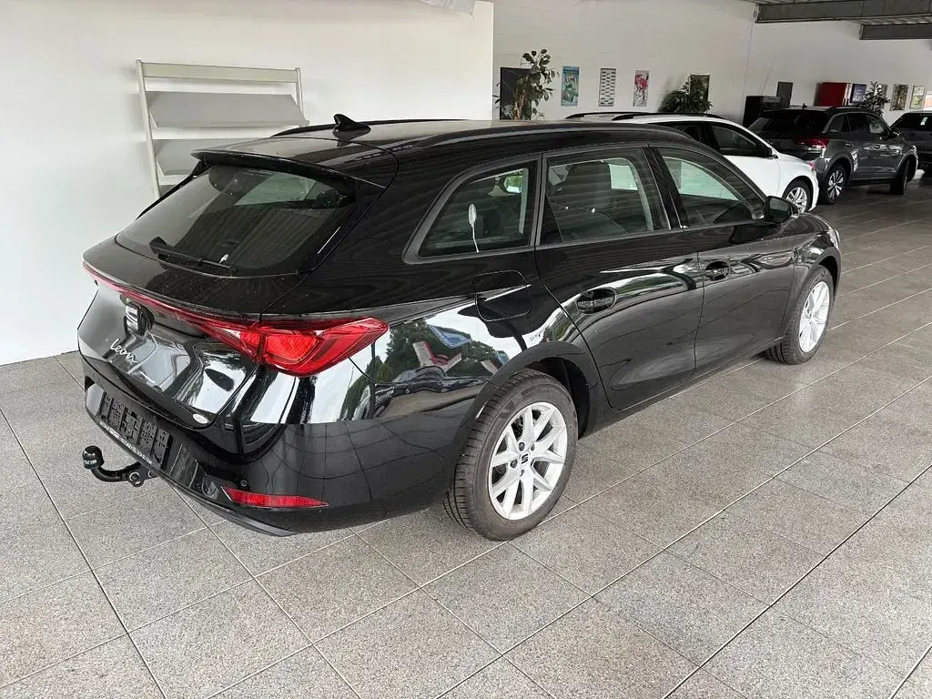 Gebraucht Seat Leon Style 150 PS (110 kW) 2023 Schwarz Limousine