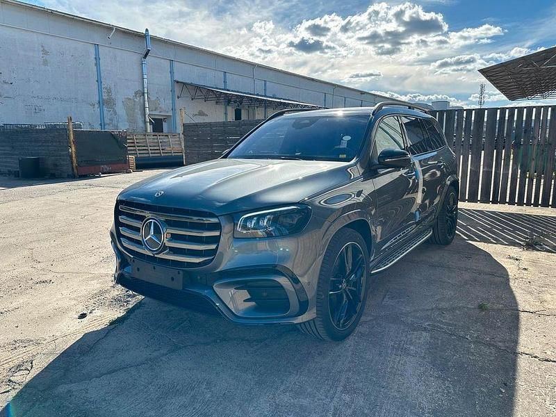 Grau Neu 2025 Mercedes GLS450 SUV | 120.190 € (Superpreis) - Bild 1/4