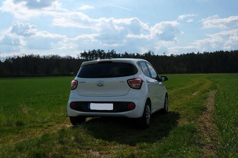 Gebraucht Hyundai i10 YES! 87 PS (63 kW) 2019 Weiß Kleinwagen