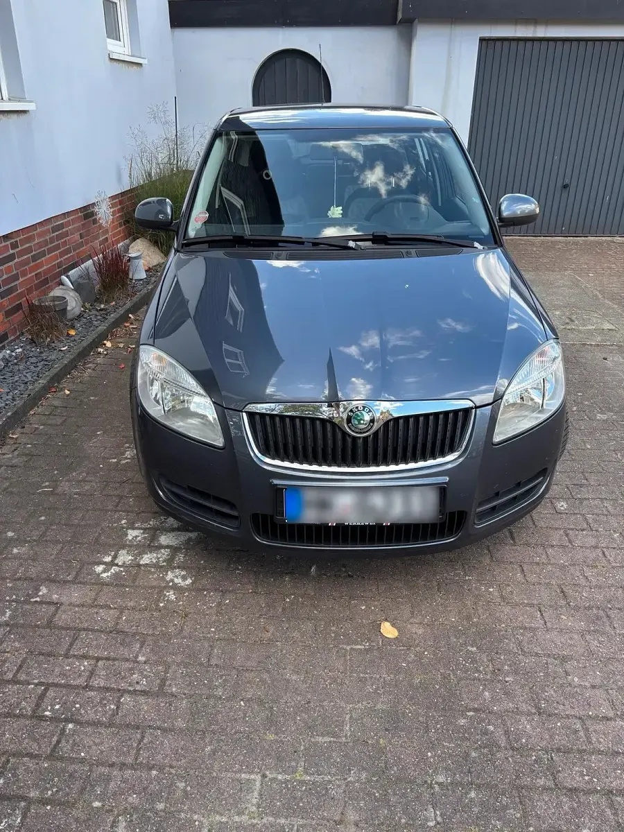 Gebraucht Skoda Fabia 60 PS (44 kW) 2010 Grau Kleinwagen