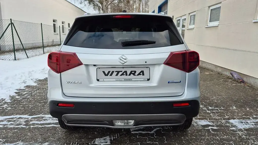 Gebraucht Suzuki Vitara Comfort 110 PS (80 kW) 2025 Silber SUV