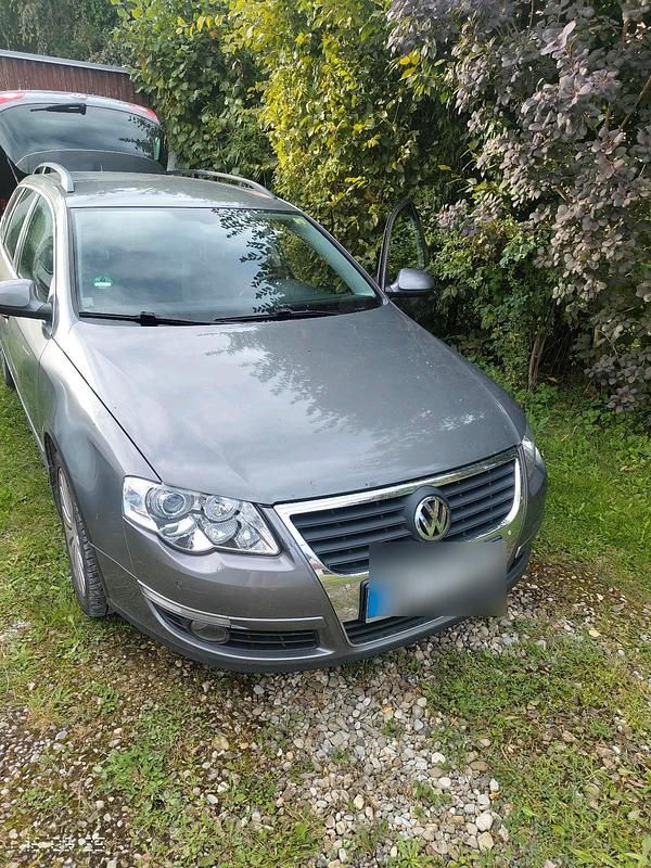 Grau Gebraucht 2006 VW Passat Comfortline Kombi | 2.800 € (Etwas zu teuer) - Bild 1/4