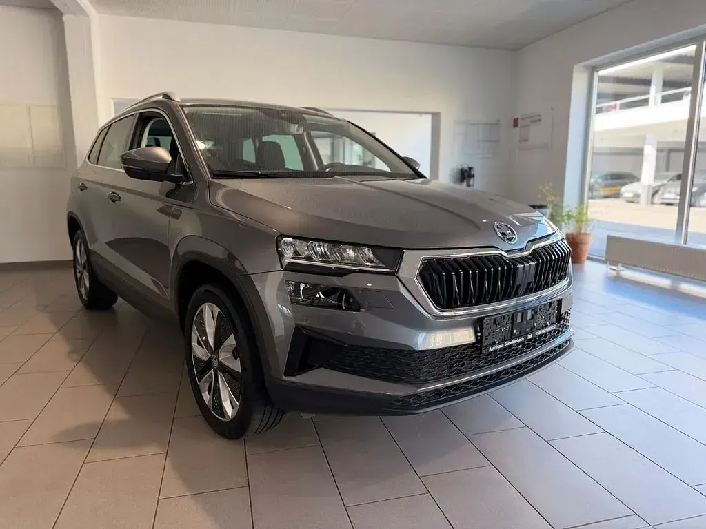 Gebraucht Skoda Karoq Selection 150 PS (110 kW) 2025 Graphite grey SUV