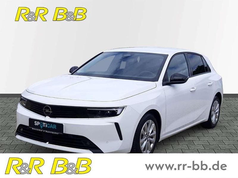 Weiss Gebraucht 2023 Opel Astra Business Edition Limousine | 21.950 € (Guter Preis) - Bild 1/4