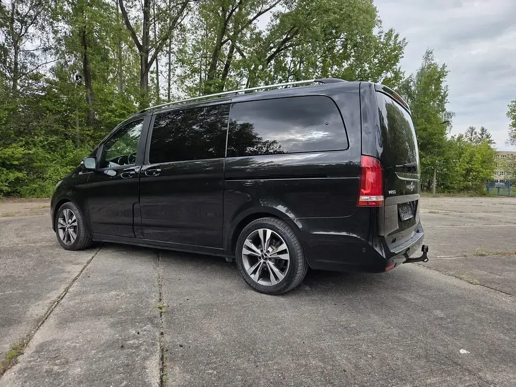 Gebraucht Mercedes V250 Edition 190 PS (139 kW) 2014 Schwarz Van / Kleinbus