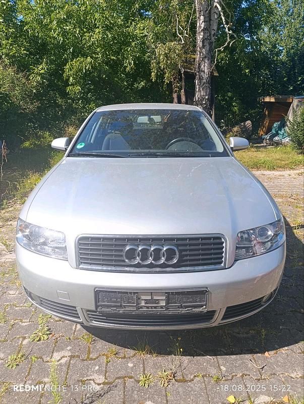 Silber Gebraucht 2003 Audi A4 Limousine | 1.500 € (Superpreis) - Bild 1/4