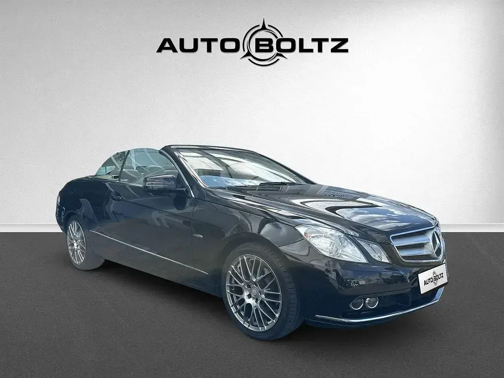 Gebraucht Mercedes E200 Elegance 184 PS (135 kW) 2010 Schwarz Cabrio