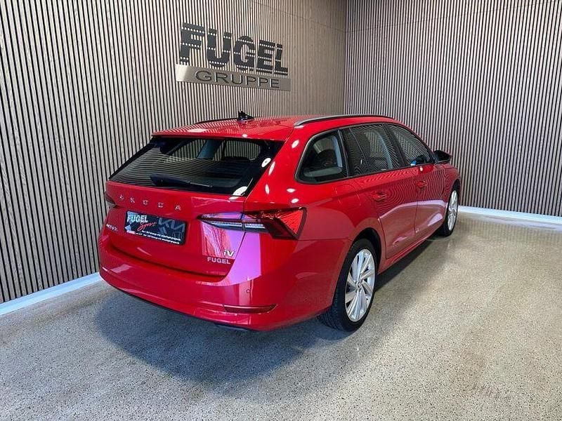Gebraucht Skoda Octavia 204 PS (150 kW) 2022 Velvetrot metallic Kombi
