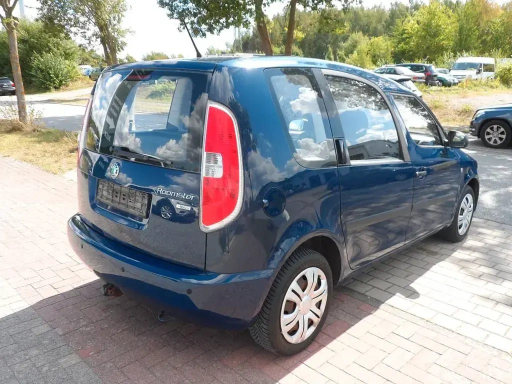 Gebraucht Skoda Roomster Active 86 PS (63 kW) 2012 Blau Van / Kleinbus