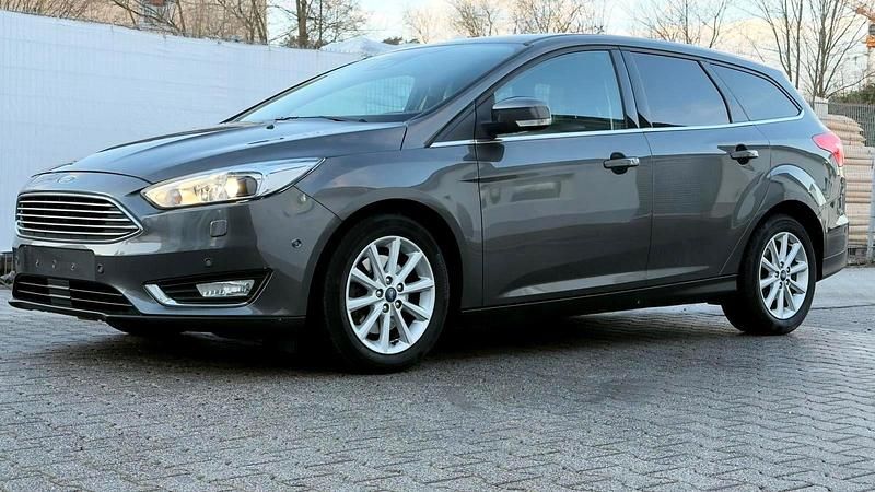Gebraucht Ford Focus 150 PS (110 kW) 2017 Grau Kombi