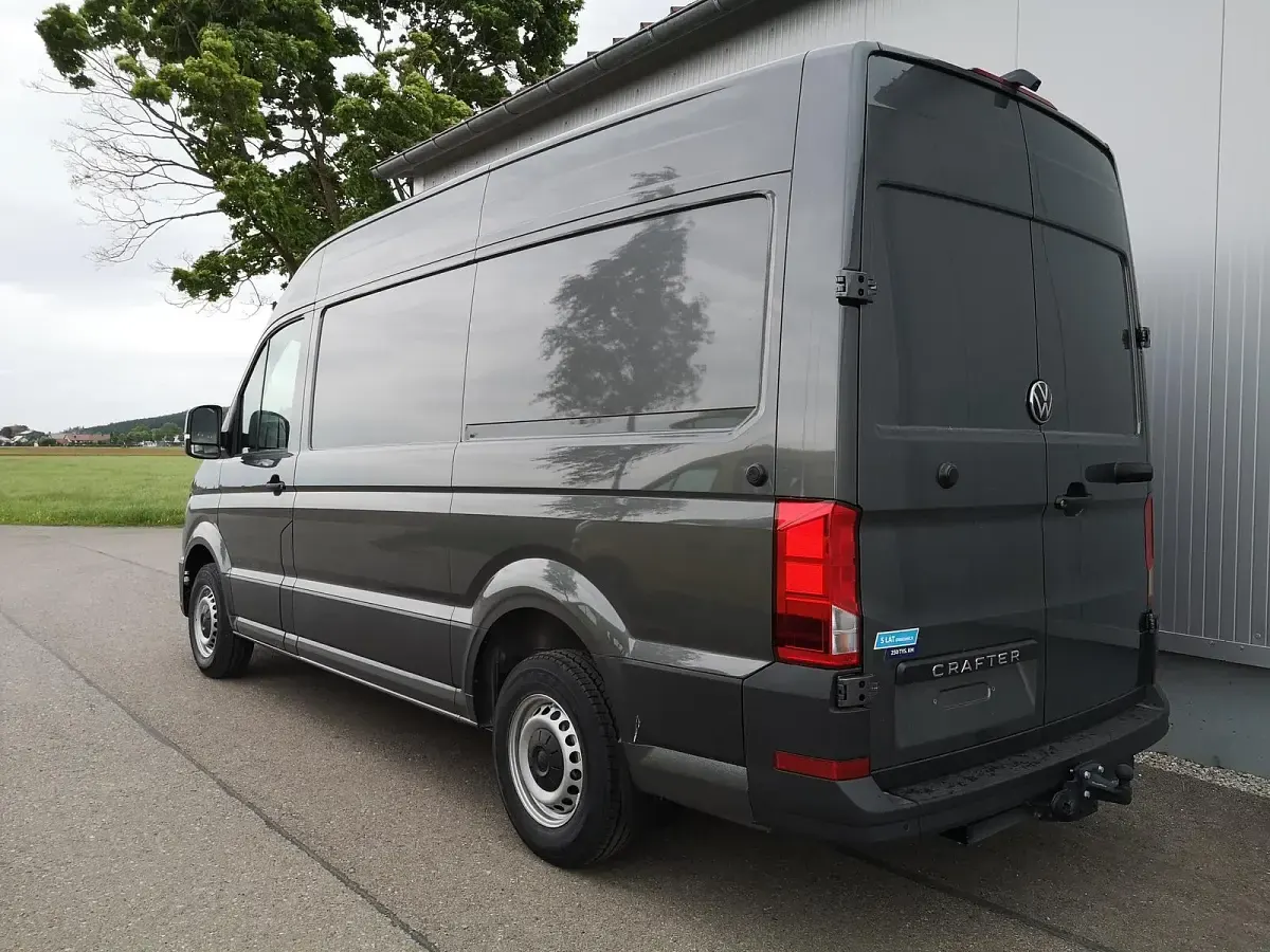 Neu VW Crafter 177 PS (130 kW) 2026 Indiumgrau metallic Van