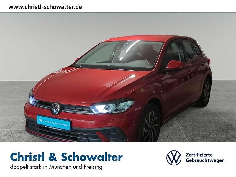 Kings red metallic Gebraucht 2023 VW Polo Life Kleinwagen | 17.810 € (Fairer Preis) - Bild 1/4