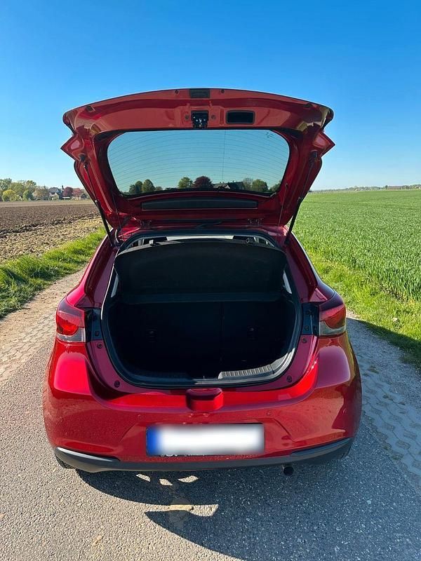Second-hand Mazda 2 90 CP (66 kW) 2020 Roșu Hatchback