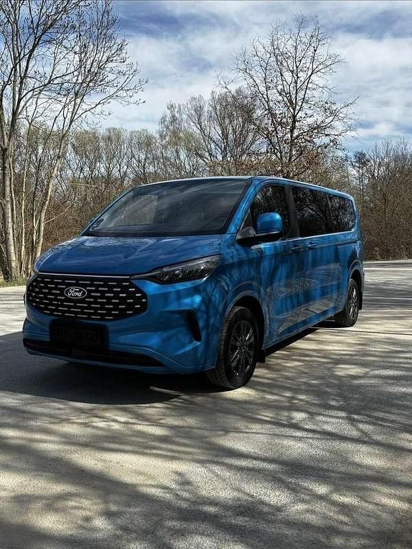 Gebraucht Ford Tourneo Custom Titanium 170 PS (125 kW) 2025 Blau Van
